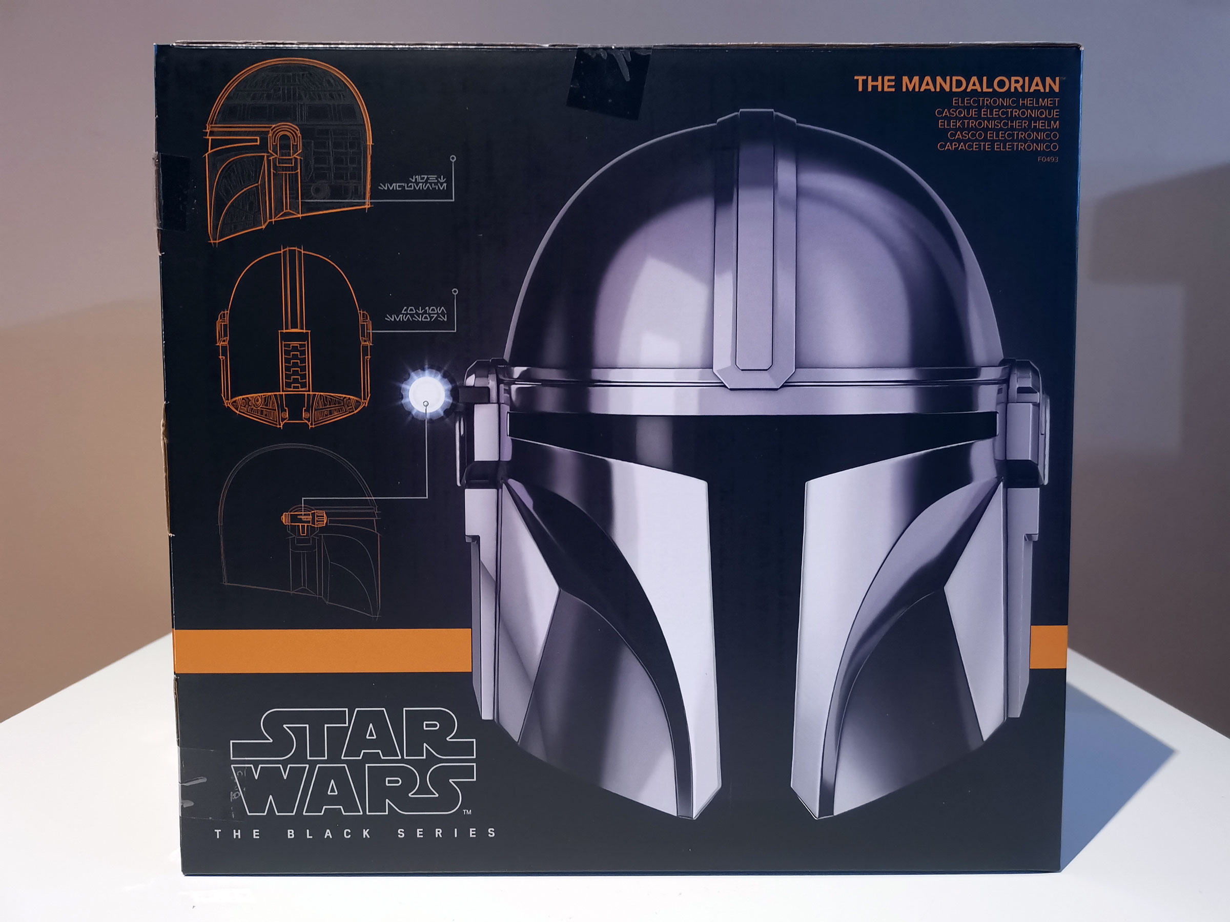 Star Wars The Black Series The Mandalorian Electronic Helmet Review ...