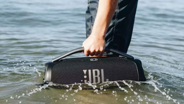 Review: JBL Boombox Bluetooth Speakers